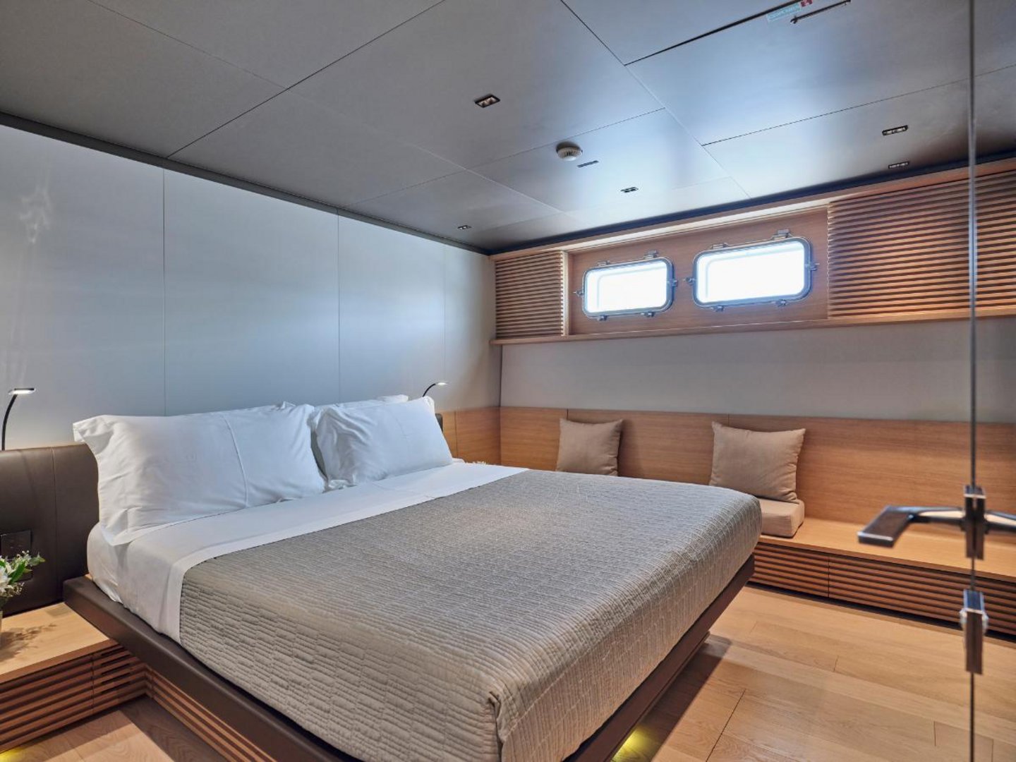 Second salon, designed for privacy